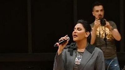 أحلام تكثف البروفات قبل حفلها على مسرح دولبى (صور)