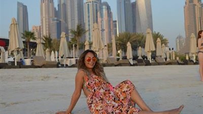 سهام جلال تقضي إجازة الصيف بدبي (صور)