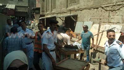 بالصور.. حملة لإزالة التعديات أمام الجامع الأزهر