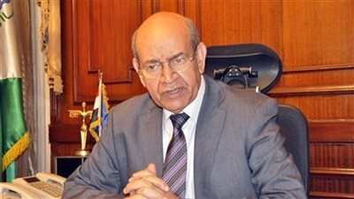 محافظ الجيزة: مدرسة 