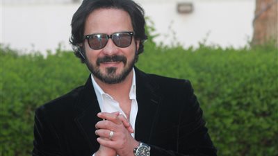 الفنان محمد رجب يسافر اليوم لأداء العمرة