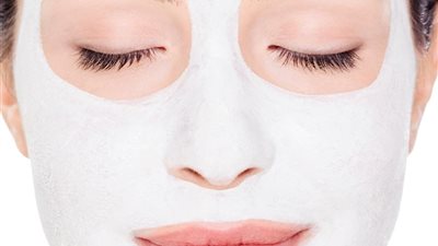 ماسك الشاي الأخضر الأفضل للتخلص من مشكلات البشرة الدهنية