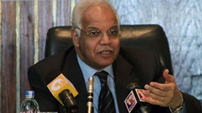 اليوم.. محافظ القاهرة يتفقد إزالة أكبر عقار مخالف بالمطرية