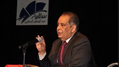 يوسف زيدان ينعي 