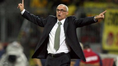 «كوبر» يطير للأرجنتين ويكلف جهازه بمتابعة مباريات الكونفيدرالية