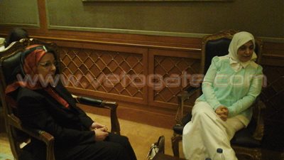 بالصور.. «العشري» تبحث تطبيق الحد الأدنى لأجور المصريين بـ«الكويت»