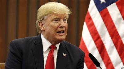 مكتب التحقيقات ينشر وثائق بشأن مراقبة مستشار سابق لـ«ترامب»