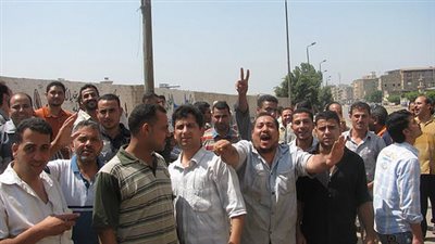 وعد المحافظ ينهى اعتصام عمال وبريات سمنود