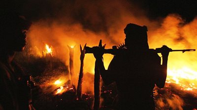 الإرهاب يجبر 7 دول على فرض قانون «الطوارئ».. فرنسا تمدده حتى نهاية 2016.. وتونس تبقيه شهرين آخرين.. الأزمة السياسية تفرضه في فنزويلا.. وهجمات نمبالا تعديه لمالي.. انقلاب فاشل يدخل تركيا ضمن 