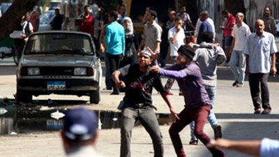 حرب شوارع بين المسلمين والأقباط فى محيط الكاتدرائية بالعباسية