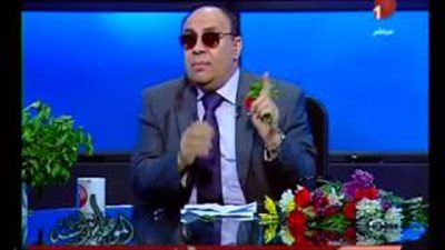 بالفيديو.. «مبروك عطية» ينكر العلاج بـ «القرآن»