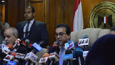 التفاصيل الكاملة للمرحلة الثانية لتنسيق الثانوية العامة.. تبدأ غدًا وتستمر حتى الجمعة.. تضم 197 ألف طالب.. الحد الأدنى لـعلمي 320 درجة و285 للأدبي.. وأماكن شاغرة في «هندسة وإعلام واقتصاد»