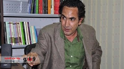 مسعد أبو فجر: 