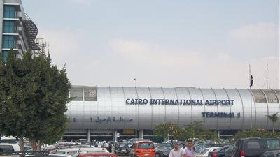 مصر للطيران: طائرة بنى غازى عادت إلى القاهرة دون أضرار