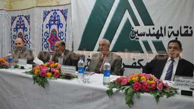 بالصور.. محافظ كفر الشيخ يلتقي مهندسي ومستثمري المحافظة