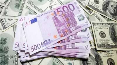 التعاملات تغلق على استقرار الدولار واليورو يرتفع ٢٦ قرشا