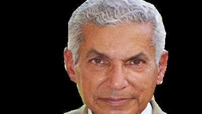 نقيب الأطباء السابق: عار على البرلمان أن يطلب ضم ميزانية مستشفيات الجيش والشرطة إلى الصحة