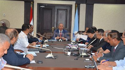 بالصور.. محافظ البحر الأحمر يلتقي رئيس الهيئة العامة للاستثمار