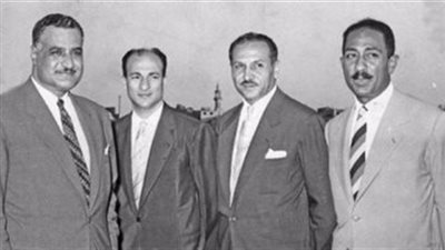 أنور السادات يكتب: زكريا محيى الدين أعصاب في ثلاجة