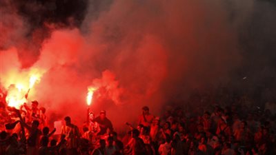 الألعاب النارية تثير أزمة بين 