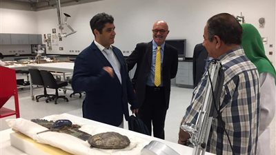 المستشار الثقافي الإيطالي يزور المتحف المصري الكبير (صور)