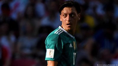 تركيا تدخل على الخط وتشيد بقرار أوزيل ترك المنتخب الألماني