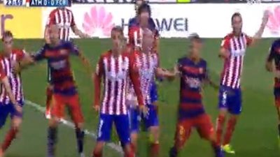 بالفيديو..«العارضة» تحرم سواريز من التسجيل أمام أتلتيكو مدريد