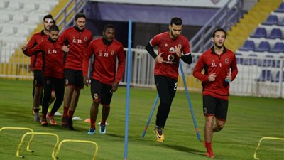 الأهلي يستكمل الملف الطبي للاعبين قبل إرساله لـ«الكاف»