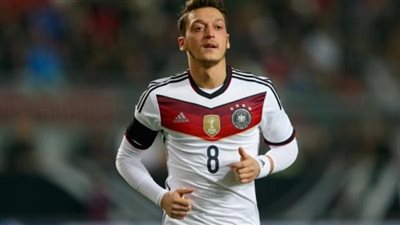 «أوزيل» يكشف على «تويتر» سبب اعتزاله دوليًّا