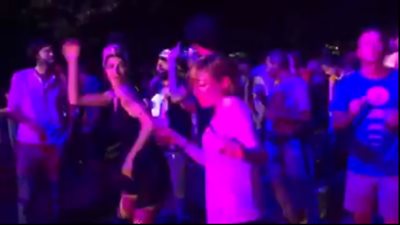 بالفيديو.. وصلة رقص لـ«فتيات إيطاليا» على أنغام إسلام شبسي