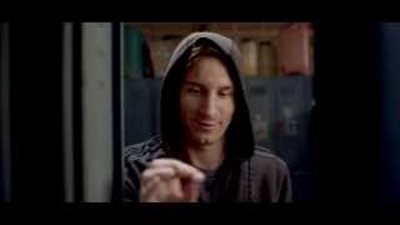 بالفيديو.. طفلان يتحدان «ميسي» في مداعبة فقاعات الماء