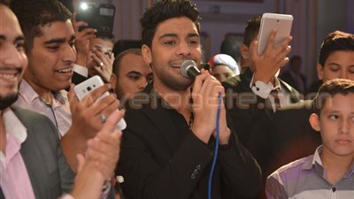 بالصور.. أحمد جمال وكلوديا يشعلان حفل زفاف بالتجمع الخامس