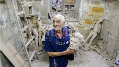 حكاية قرار إزالة يُنهي مسيرة «ساعاتي الملك فاروق» وأقدم صانع مانيكان (صور)