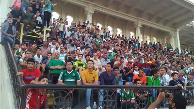 جماهير الاتحاد تؤازر فريقها قبل الدوري (فيديو وصور)