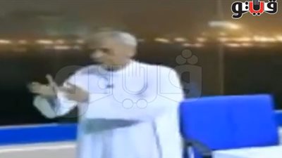 بالفيديو.. أحمد فؤاد نجم يرقص على أنغام 