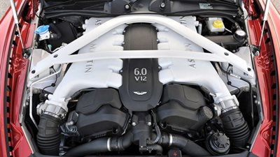 أستون مارتن بمحرك مرسيدس لاستكمال تصميم السيارات الكهربائية