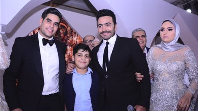 تامر حسني وحماقي ودينا يحيون حفل زفاف محمد الكعية وبسنت زمزم (صور)