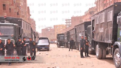 بالصور.. الأمن يعزز تواجده أمام كنيسة 