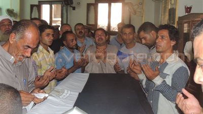 بالصور.. تشييع جثمان شهيد الشرطة بـ«أبو كبير»