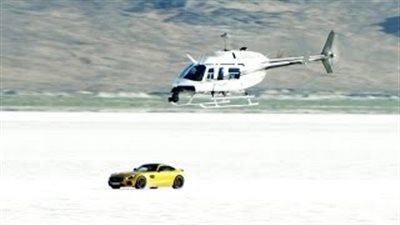 بالفيديو.. «مرسيدس » تسير فوق الملح بسرعة فائقة