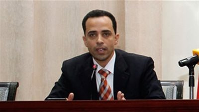 عبد الله المغازي: عدم الاستقرار يرجع إلى الأحزاب وليس الرئيس