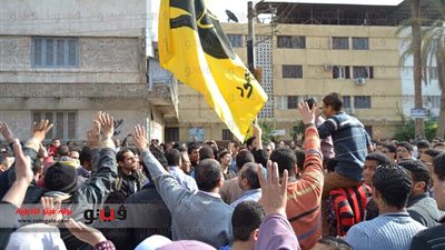 علامات رابعة والنصر تنهى مسيرة الإخوان بمساكن الشناوى