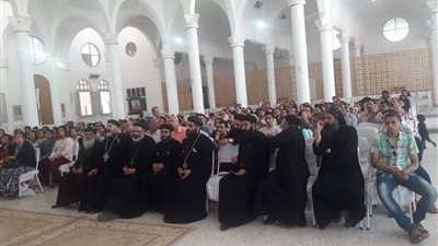 15 صورة ترصد أول زيارة لأساقفة قنا مقبرة القديس «اللابس الروح»