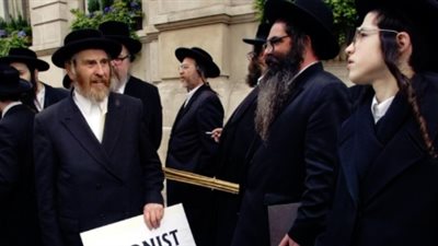 غضب الجالية اليهودية في بريطانيا بسبب خلاف تعريف اللاسامية