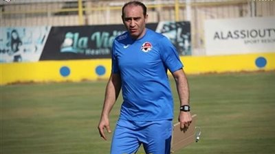 مدرب سموحة يرفض التفريط في «إسلام صالح» للأهلي