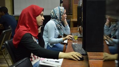 1078 طالبا يسجلون اليوم رغباتهم بمعامل جامعة عين شمس