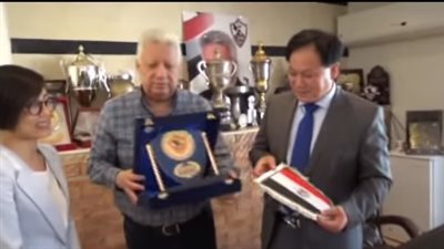 مرتضى للمترجم: «اتكلم بالصيني أحسن يفتكروا إني جايب وفد من بشالوش»