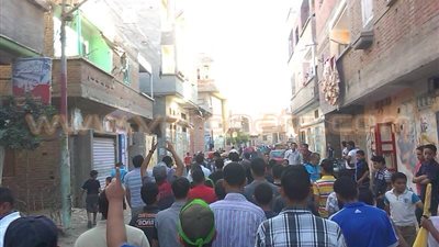 بالفيديو والصور.. إصابة 3 أشخاص في مواجهات بين الشرطة وعناصر الإرهابية بدمياط