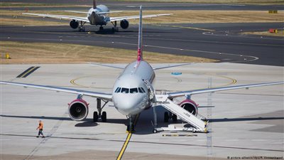 مصدر قضائي يكشف عن غياب السند القانوني لتسليم التونسي المرحّل