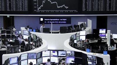 تحذيرات من شركات لصناعة السيارات تدفع الأسهم الأوروبية للتراجع